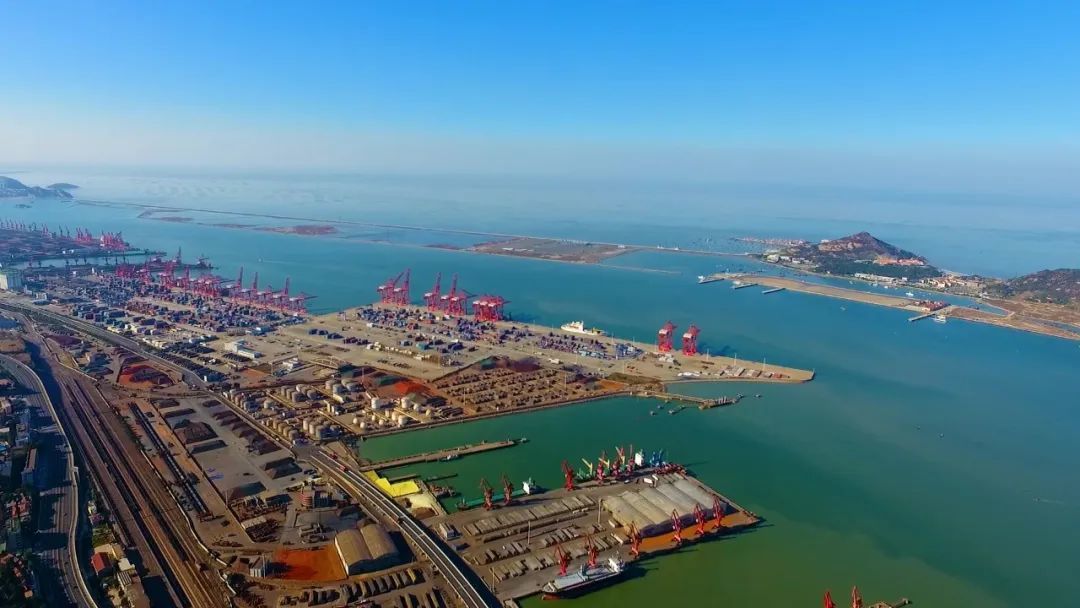 江苏首条!连云港港30万吨级航道二期工程竣工验收