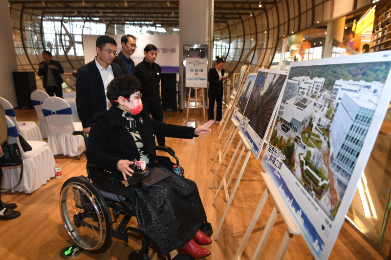 12月7日，2023年“品质长沙幸福之城”图片展暨小区品质提升主题论坛活动举行。长沙晚报全媒体记者 陈焕明 通讯员 黄茂龙 摄影报道