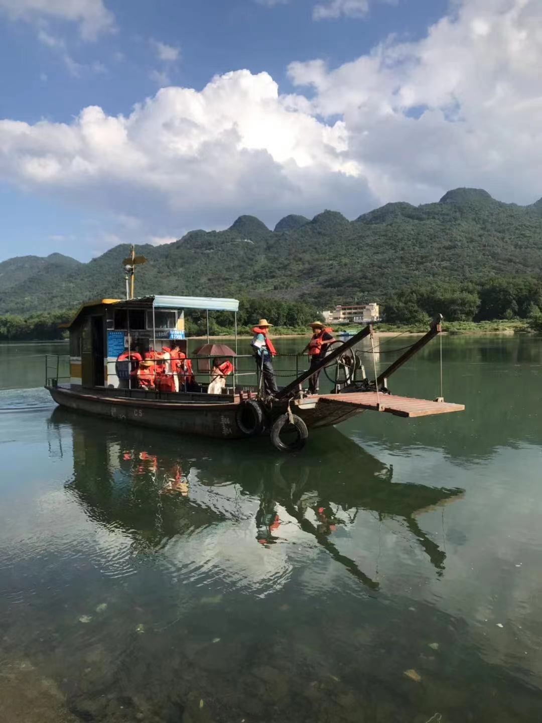 粤 剧 声 声 绕 青 莲 ——评李志良先生长篇小说《青莲》