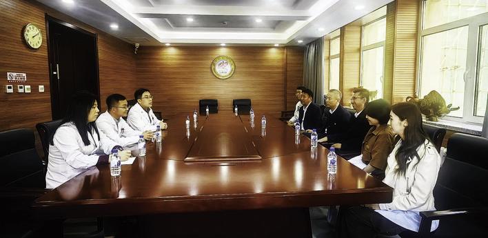 定结县首批学习交流医护人员到岗。