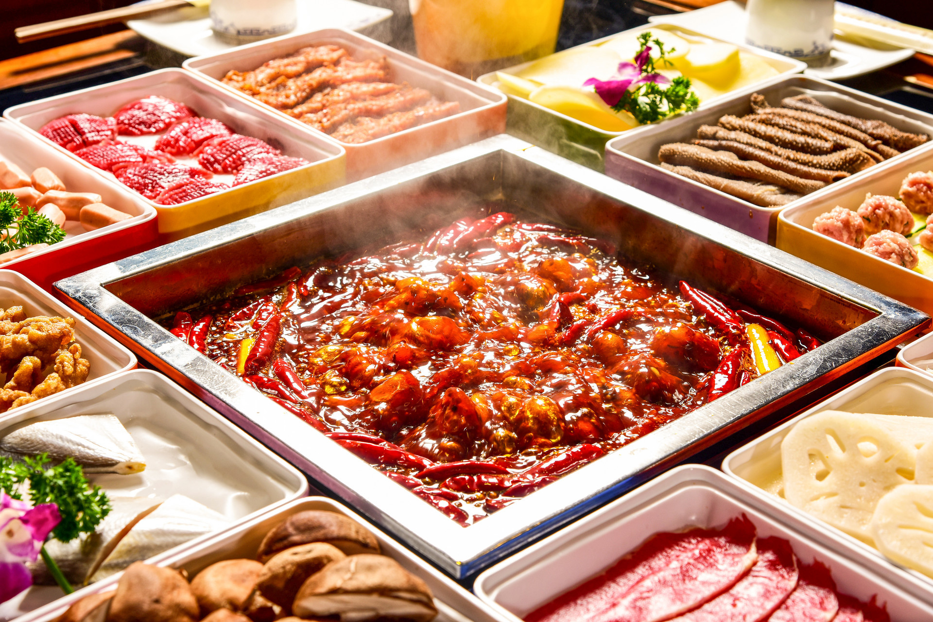 走进青岛辽源路美食一条街 来一场冬日舌尖之旅