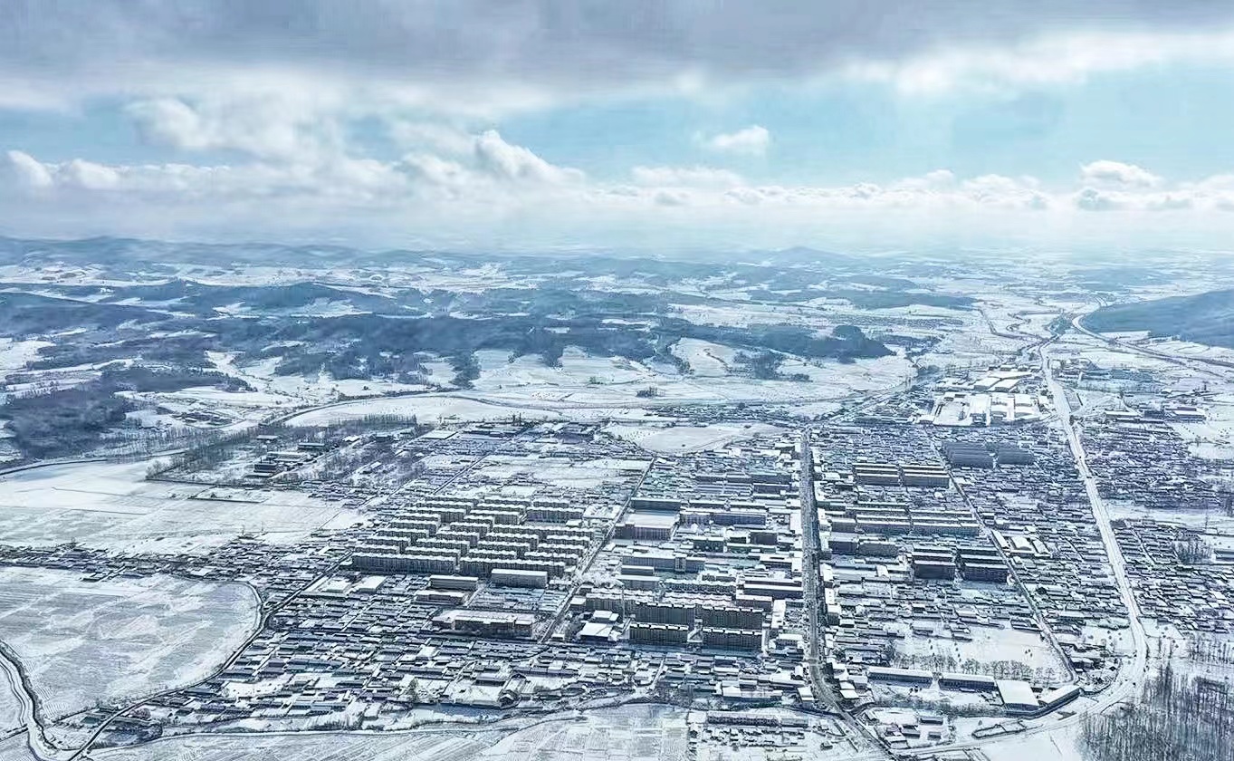 白雪的覆盖下的辉南镇