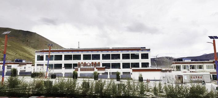 定结县把二百万元援助资金用于县藏医院改造提升。