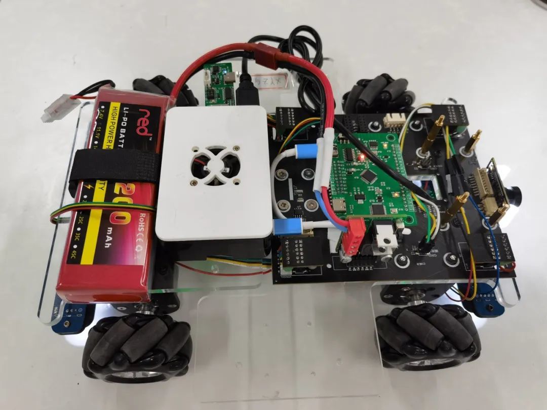 “迷宫寻宝”光电智能小车