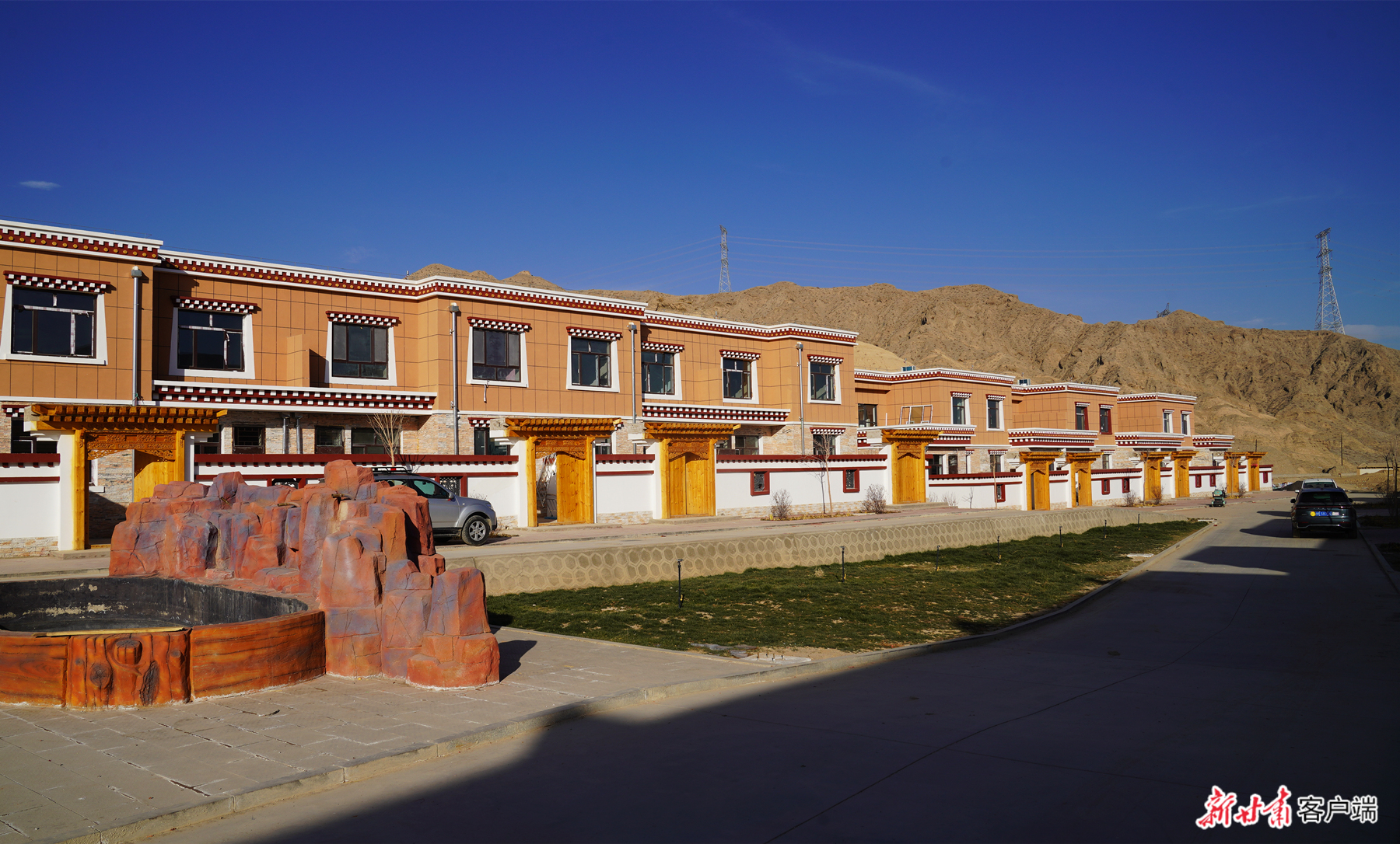 肃南县祁丰乡文殊村乡村振兴示范建设项目现场（文中图片由祁丰乡提供）