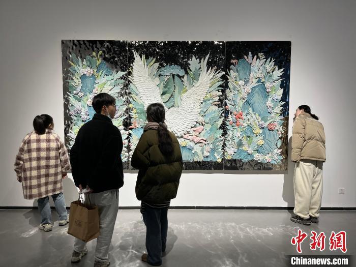 “瓷的旅程—2023景德镇国际陶瓷艺术双年展”在江西景德镇开幕凤凰网江西_凤凰网