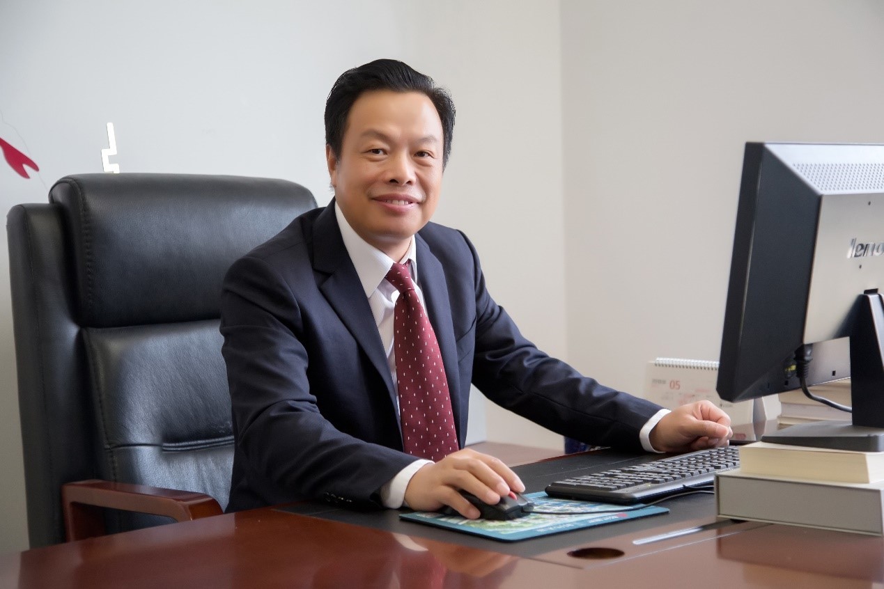 粤 剧 声 声 绕 青 莲 ——评李志良先生长篇小说《青莲》