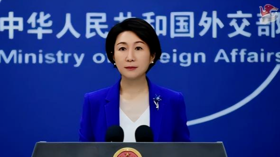 凤凰早报|北京地铁行驶中车厢断了;普京让新华社先于美媒提问