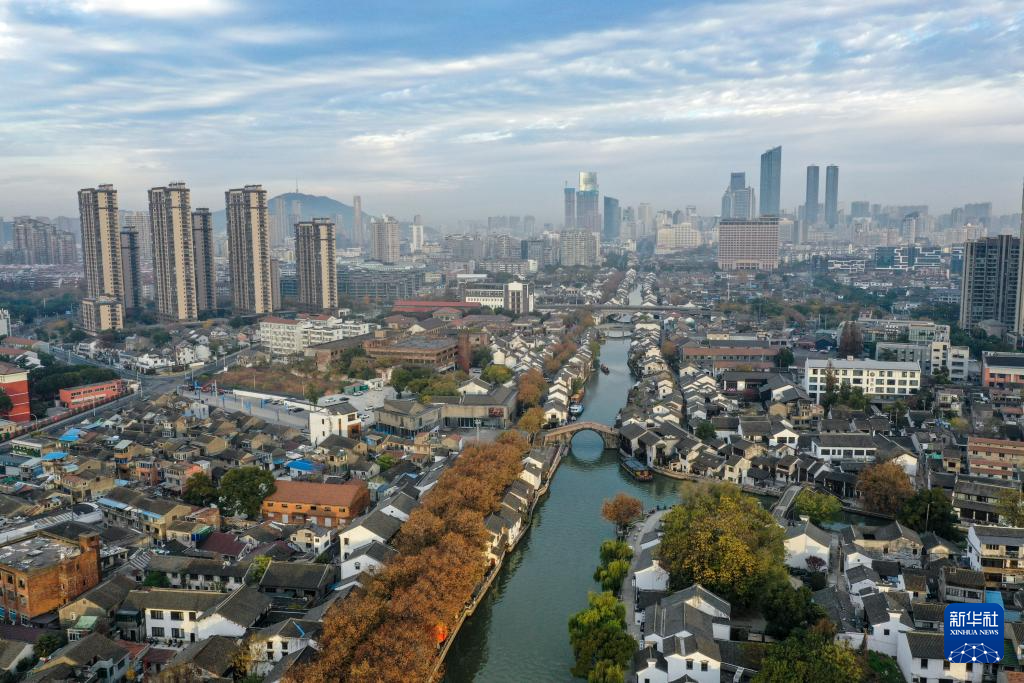 古运河畔的清名桥历史文化街区晨景