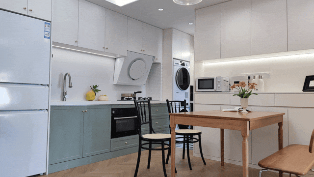 C1D21AB05D1FFAD36BD3A5E18989E6523AF5AF16_size240_w640_h360.gif