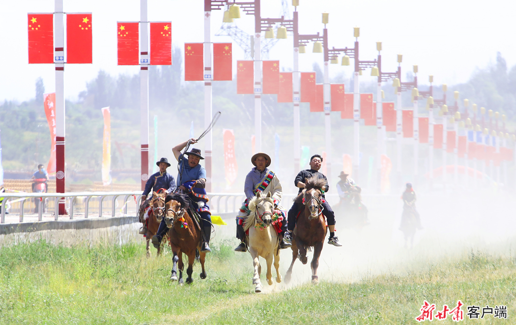 祁丰乡赛马会（资料图）
