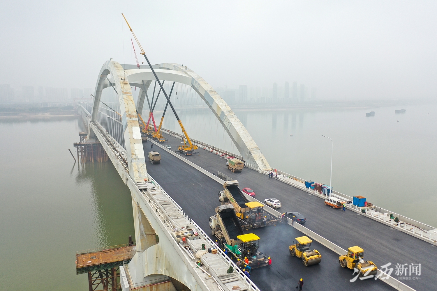 回昌东路跨河大桥图片