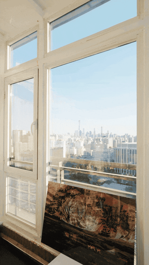 冬天下午，在阳台晒太阳