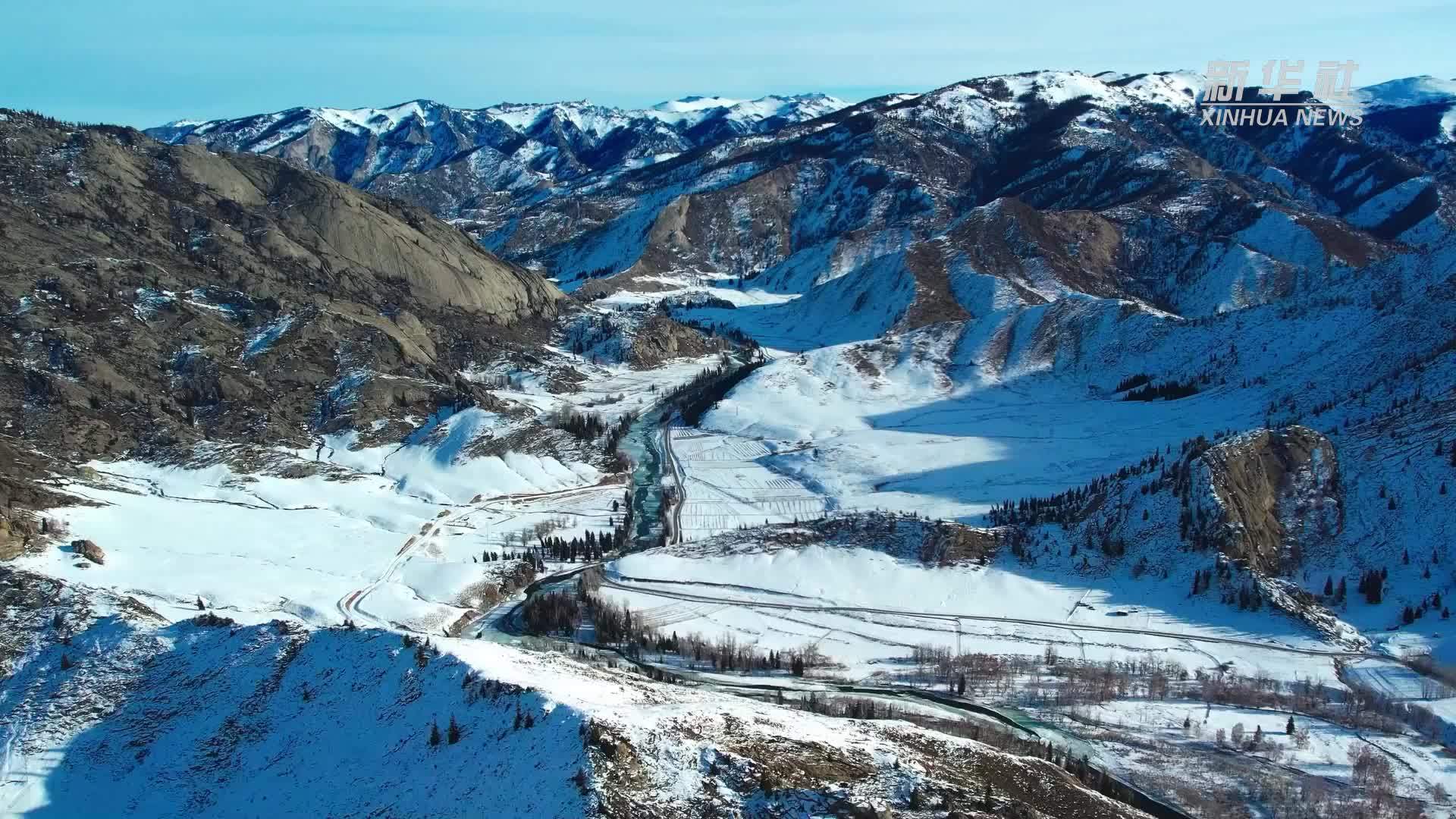 新疆富蕴县：额尔齐斯大峡谷现雾凇景观