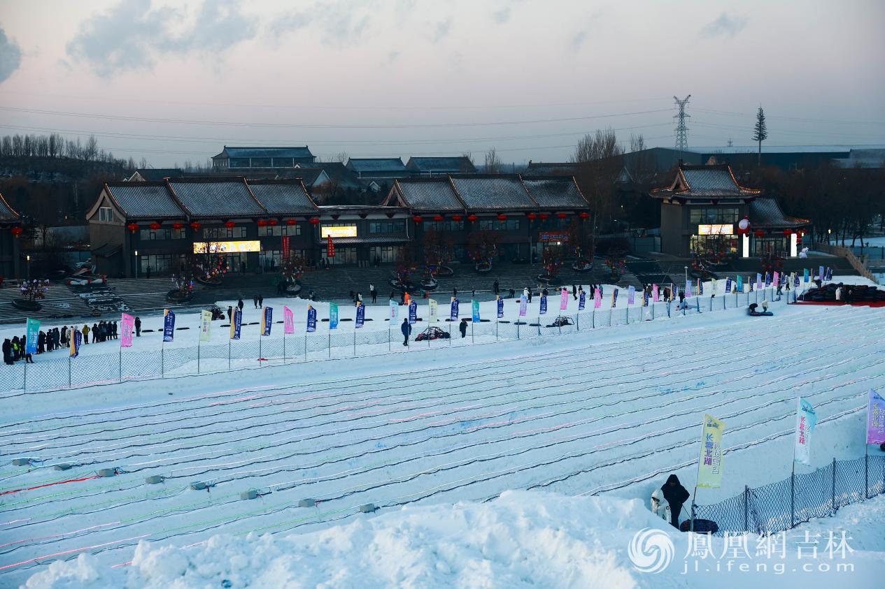 “吉林一号”“长春北湖&middot;秘境雪谷”雪上娱乐项目。