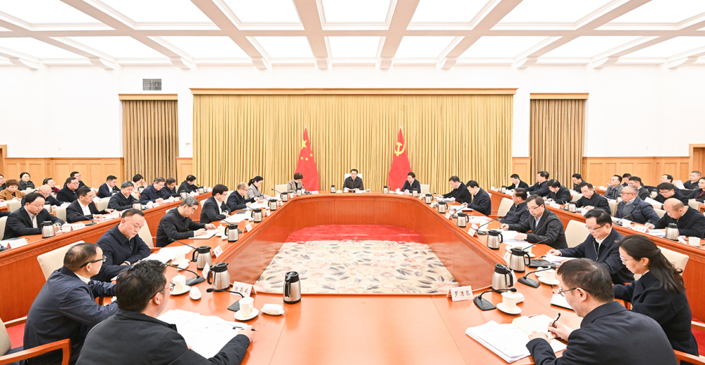 ▲12月19日下午，中共重庆市委召开党外人士座谈会。苏思 摄