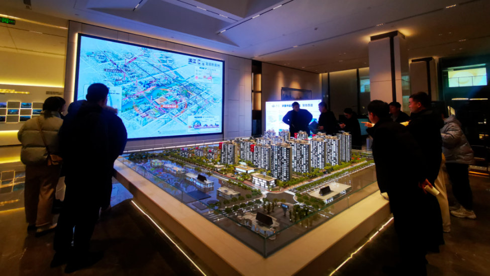 新政落地后市场反应如何?二手房带看量增加、中介忙得热火朝天…_凤凰网