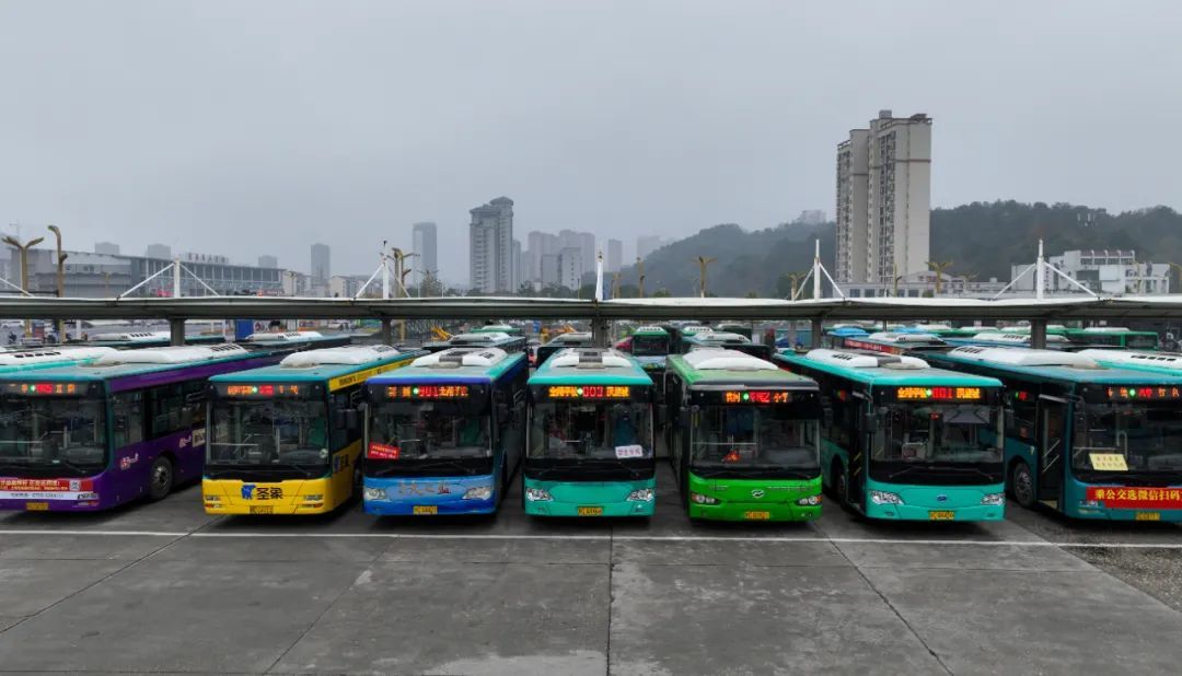 宜春中心城区3700多名学生坐上定制公交