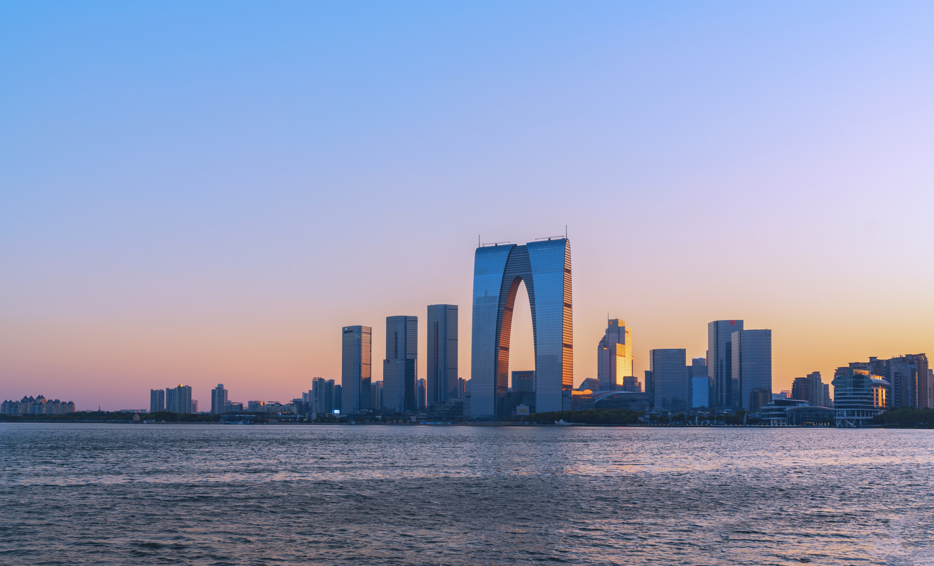 “顶流”齐聚！苏州境外展会全球合作签约仪式举行