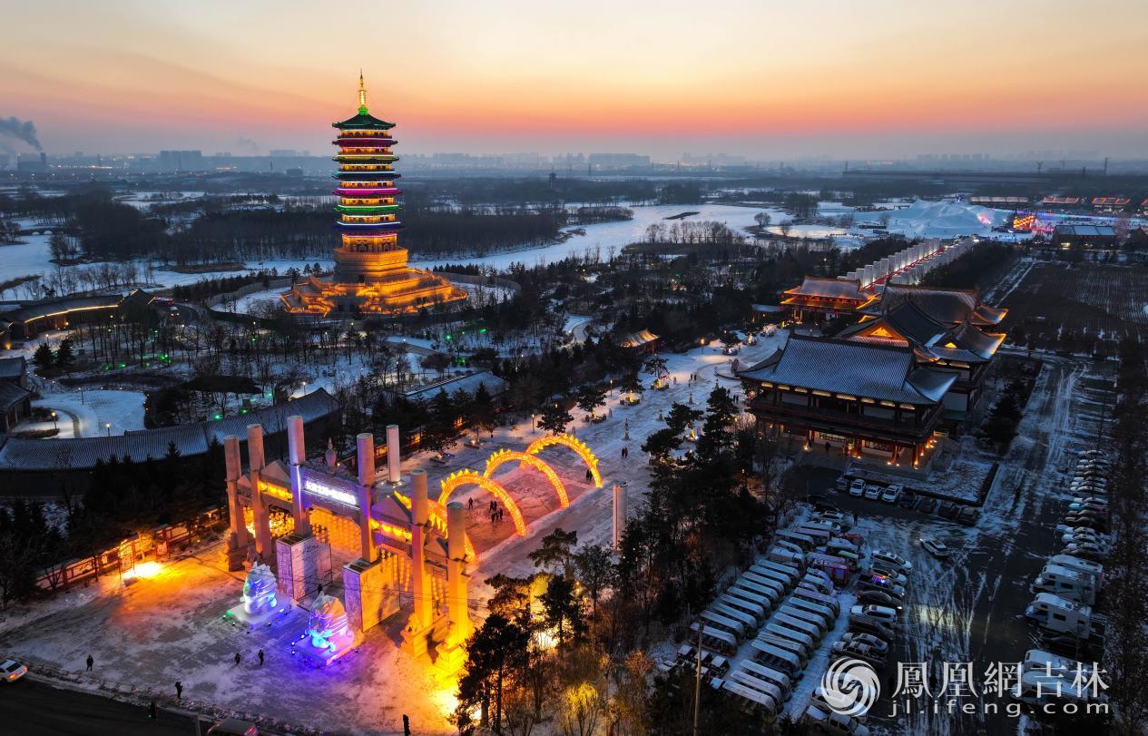 俯瞰“吉林一号”“长春北湖&middot;秘境雪谷”。