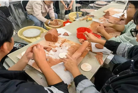 江西应用科技学院开展劳动教育周系列活动