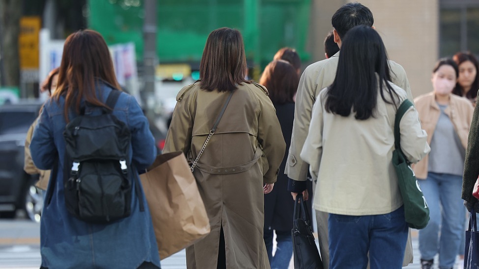 “出生率低于1,经济开始收缩”,韩担忧被挤出“3050俱乐部”_凤凰网