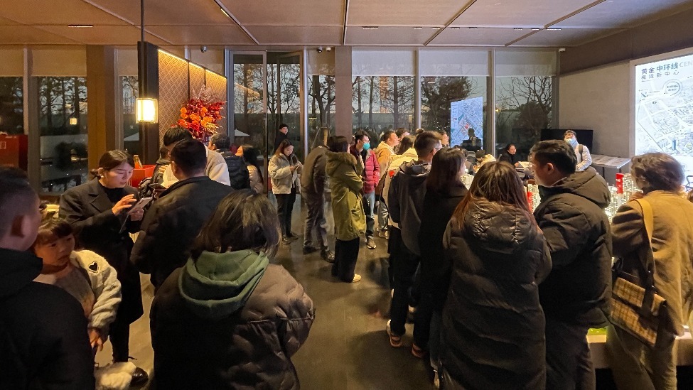 京沪新政落地首个周末：有二手房置换客买大20平米，有新楼盘到访量提升50%_凤凰网