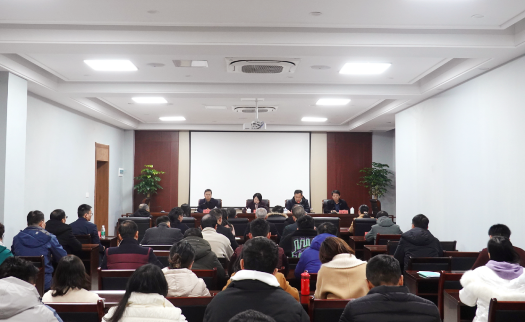 市委宣传部召开干部大会。(高艺 摄)