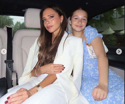 贝嫂把小贝的翘臀照po网上，全网围观：圣诞福利吗这是？！