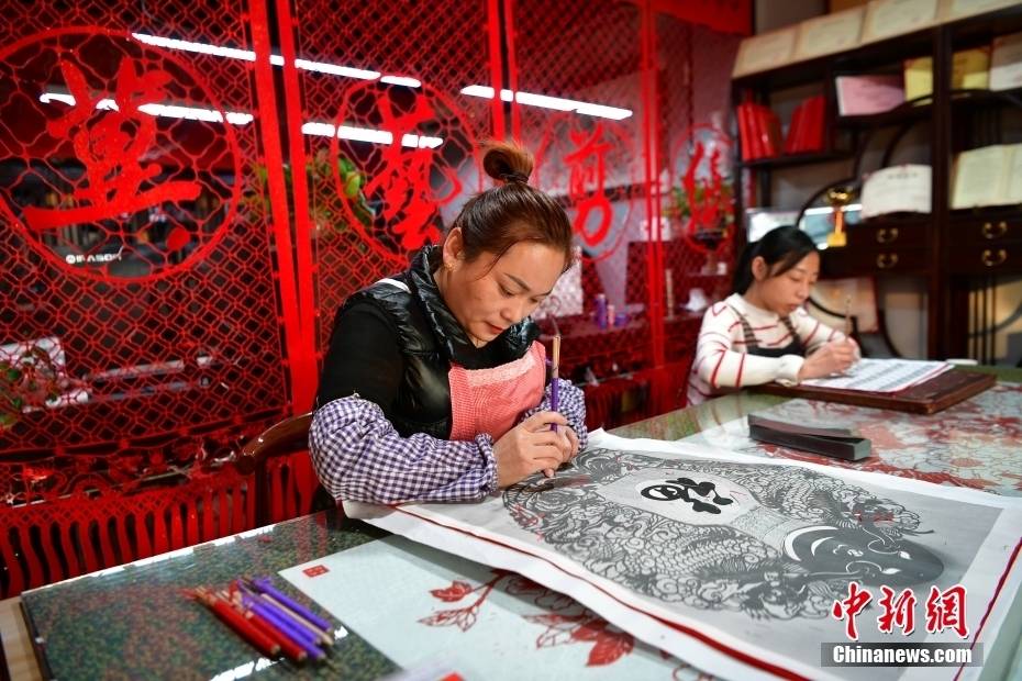 探访河北阜城200余年剪纸技艺 产品畅销海内外