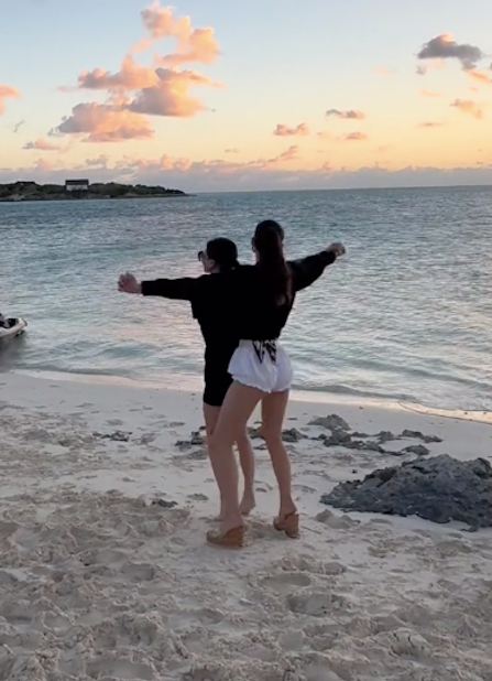 贝嫂把小贝的翘臀照po网上，全网围观：圣诞福利吗这是？！