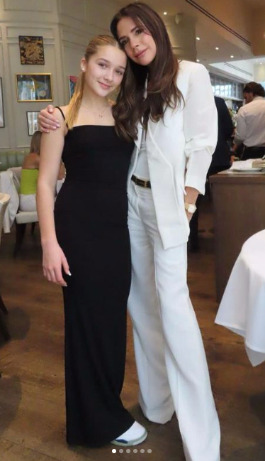 贝嫂把小贝的翘臀照po网上，全网围观：圣诞福利吗这是？！