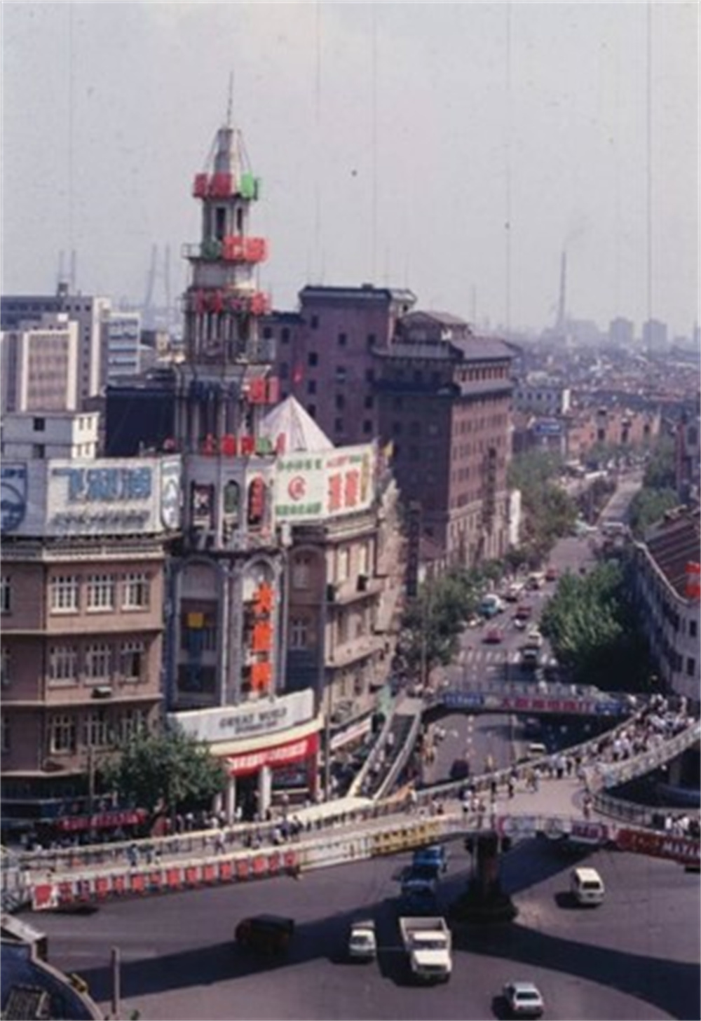 上世纪90年代的大世界