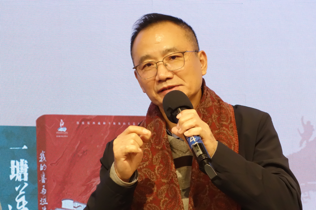 丛书作者、著名作家傅汝新