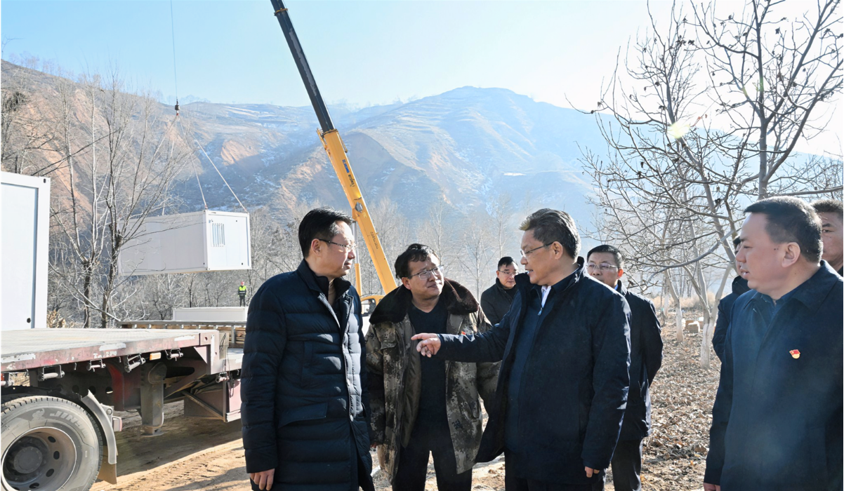 任振鹤：办公一律在帐篷 板房全留给受灾群众凤凰网甘肃_凤凰网