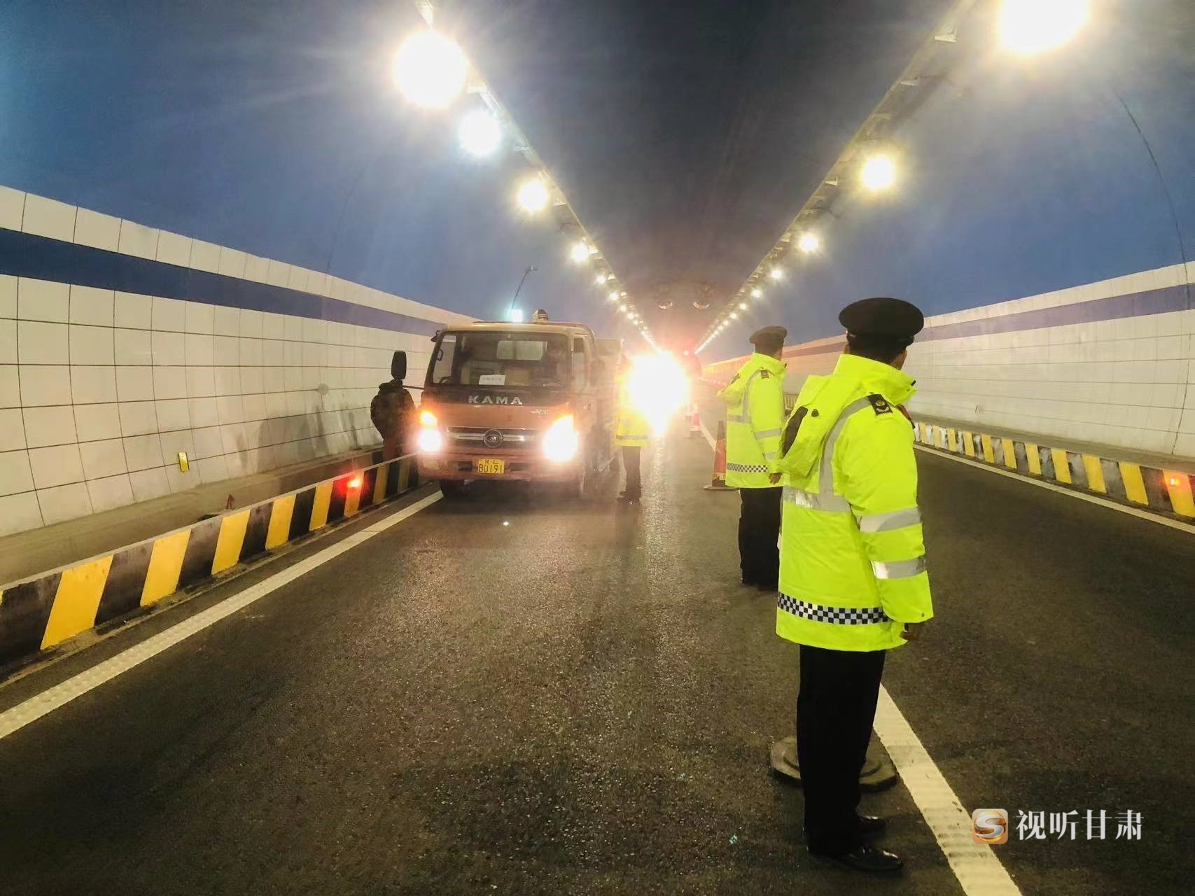 陇东三县通高速：崇信“护路先锋”新履责