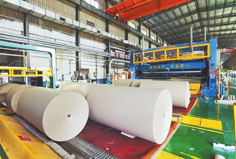 兰州兴盛源废纸再利用生产线　新甘肃&middot;甘肃日报记者　刘健