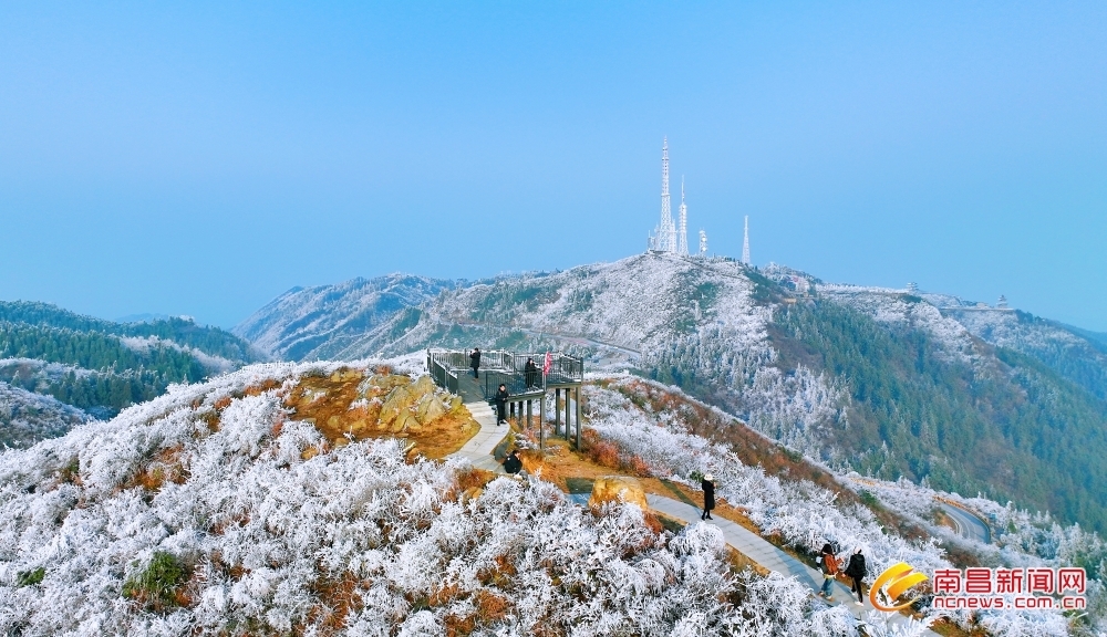 梅岭雪景图片