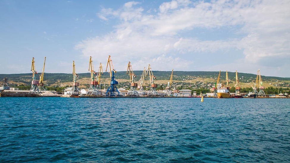 克里米亚黑海沿岸港口传出巨大爆炸声