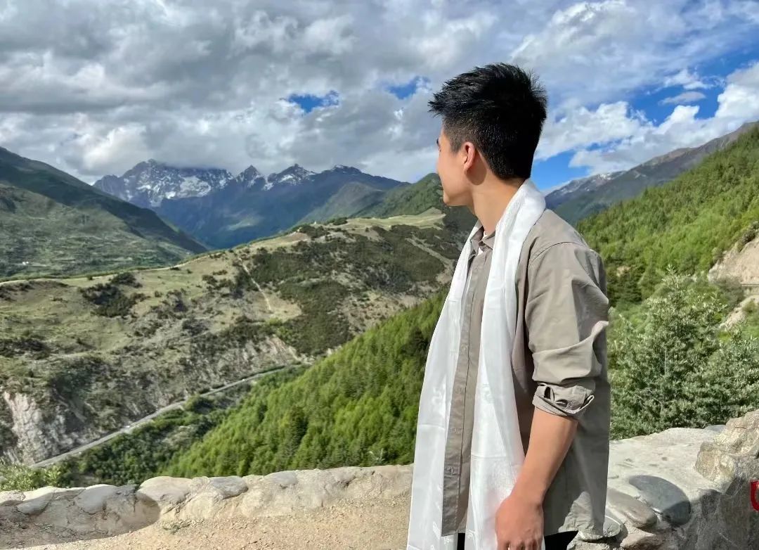 图源：董宇辉新抖音账号“与辉同行”