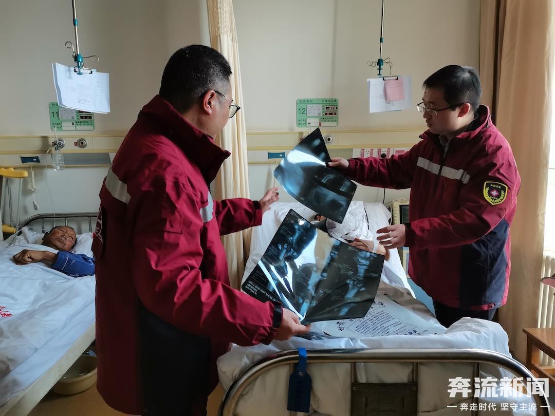 紧急驰援 这支医疗队已经奋战了五天五(28409357)-20231224105806.jpg