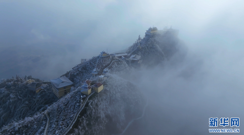 江西乐安大华山雾凇景观。新华网发 欧阳小明 摄
