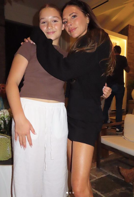 贝嫂把小贝的翘臀照po网上，全网围观：圣诞福利吗这是？！