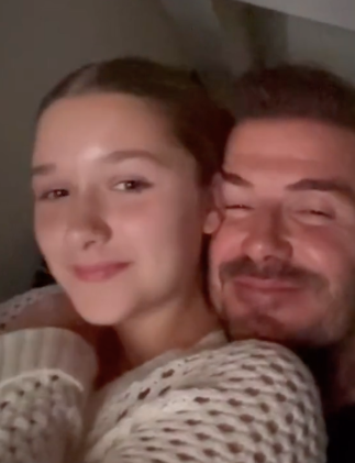 贝嫂把小贝的翘臀照po网上，全网围观：圣诞福利吗这是？！