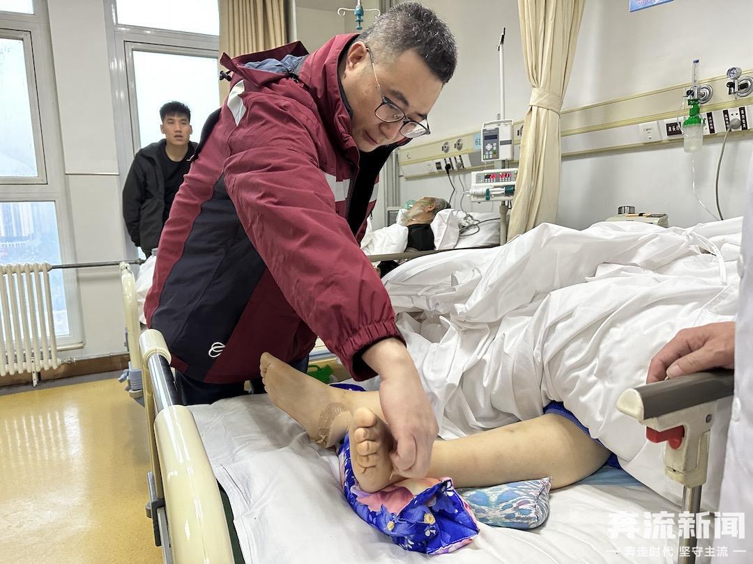 紧急驰援 这支医疗队已经奋战了五天五(28409351)-20231224105753.jpg