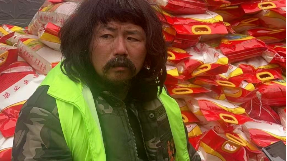 残疾拾荒者胡雷：为甘肃地震灾区捐5万余元物资，不会为一时热度开直播凤凰网 