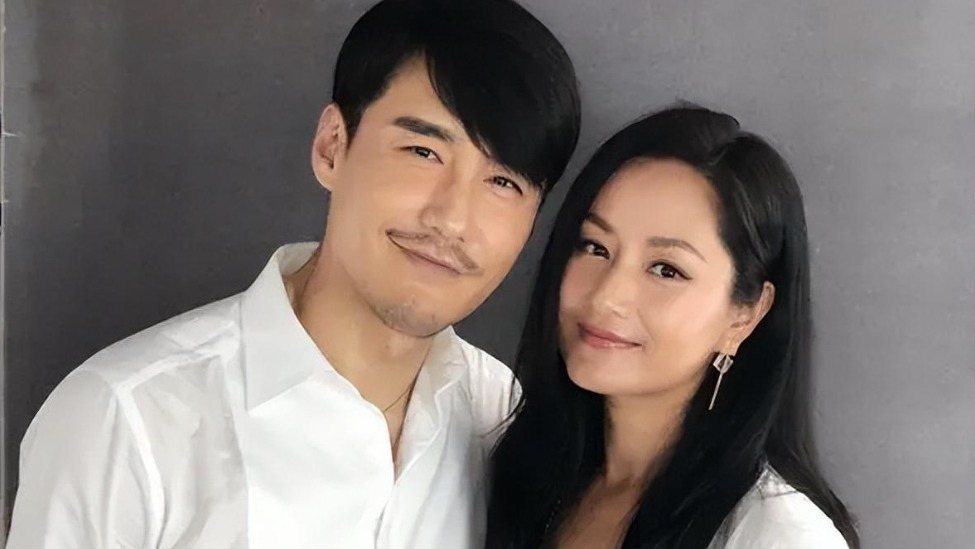 胡兵陪伴瞿颖30年，至今未婚，而瞿颖宁愿被渣也不愿意选择他封面图