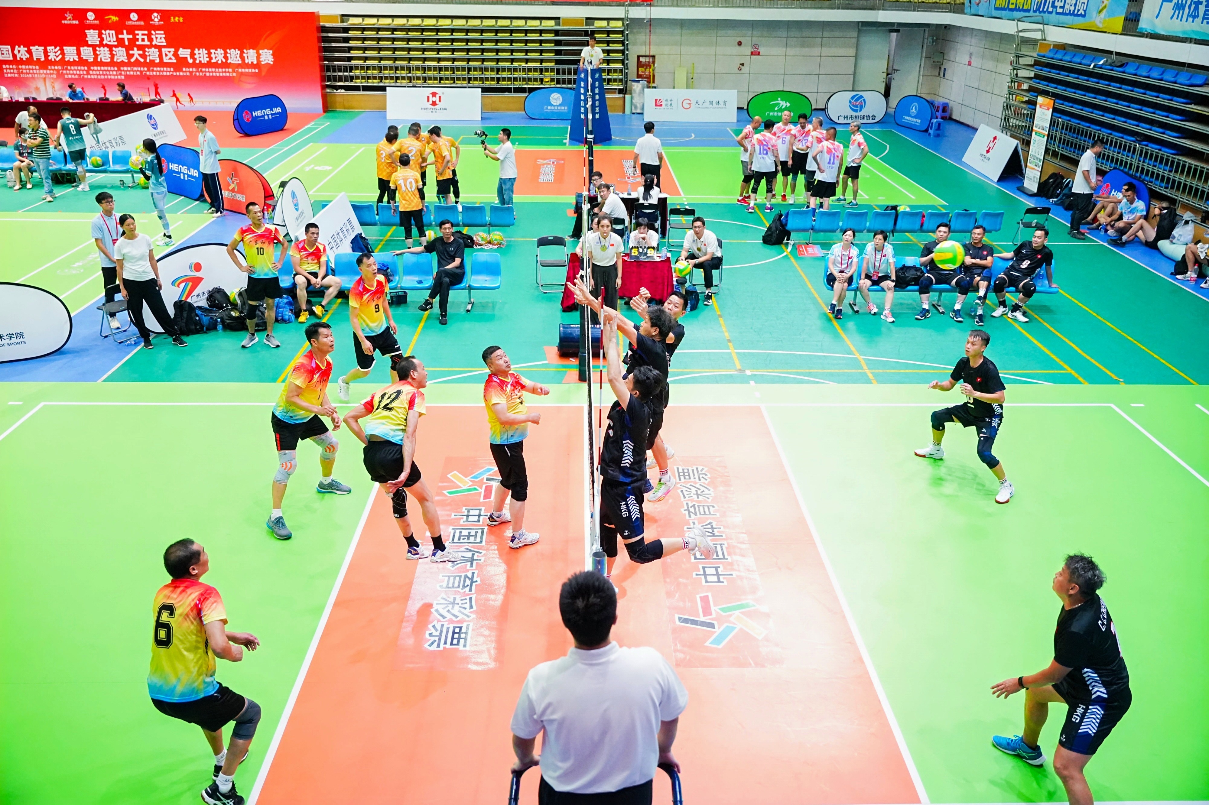 （组图）勇夺23个冠军7个亚军 海丰县梅陇气排球协会参赛成绩骄人