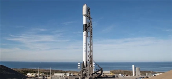 SpaceX辐射第一批6颗直连足机卫星：半年内方法840颗