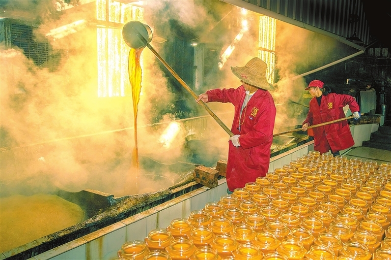 大余：古法制糖成就“甜蜜产业”（图）